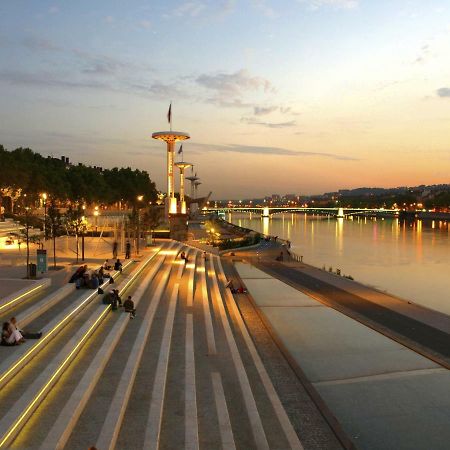 Appartement Lyon Gerland - Enjoy In ليون المظهر الخارجي الصورة